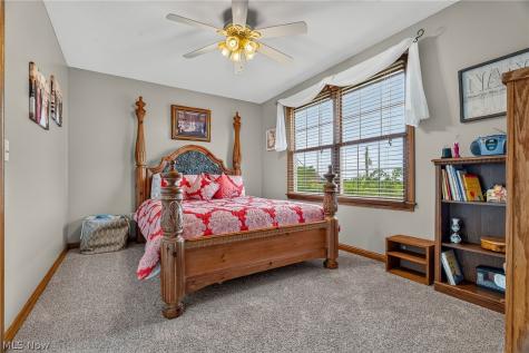 9276 Columbus Road NE Louisville OH 44641