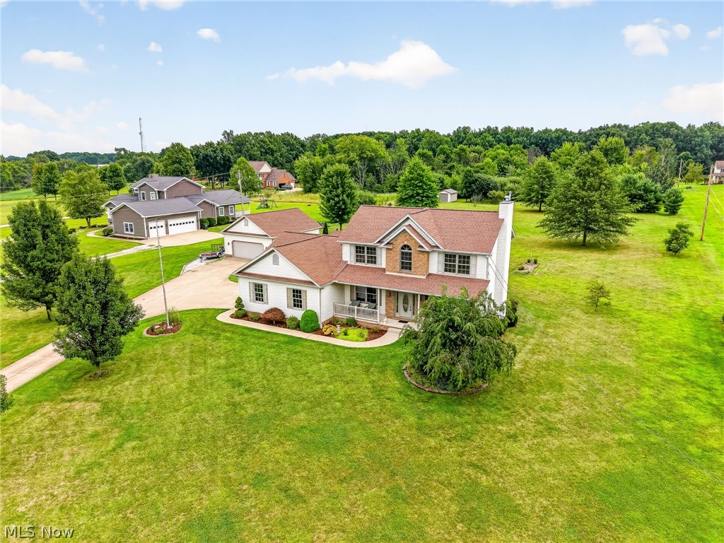 9276 Columbus Road NE Louisville OH 44641