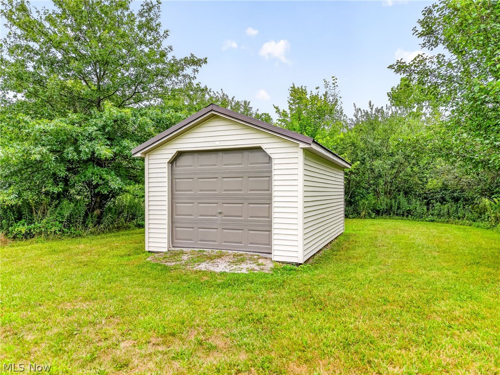 9276 Columbus Road NE Louisville OH 44641