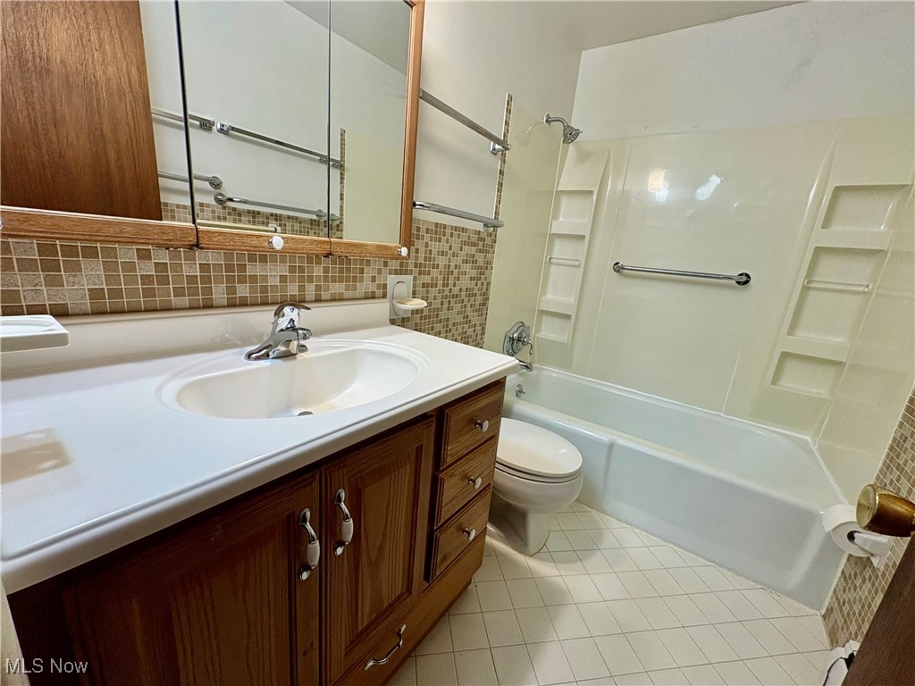 5032 Devon Drive North Olmsted OH 44070