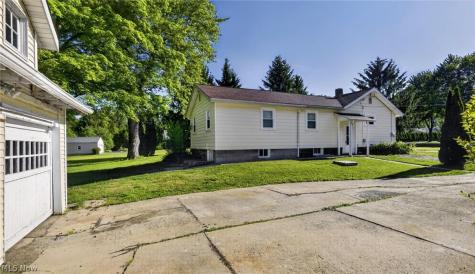 2690 S Canfield Niles Road Youngstown OH 44515