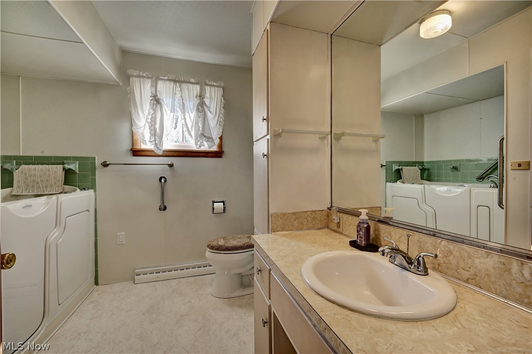 1017 Kaderly Street NW New Philadelphia OH 44663