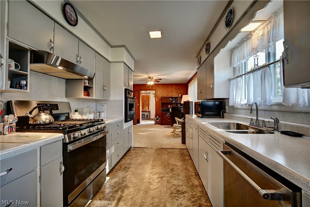 1017 Kaderly Street NW New Philadelphia OH 44663