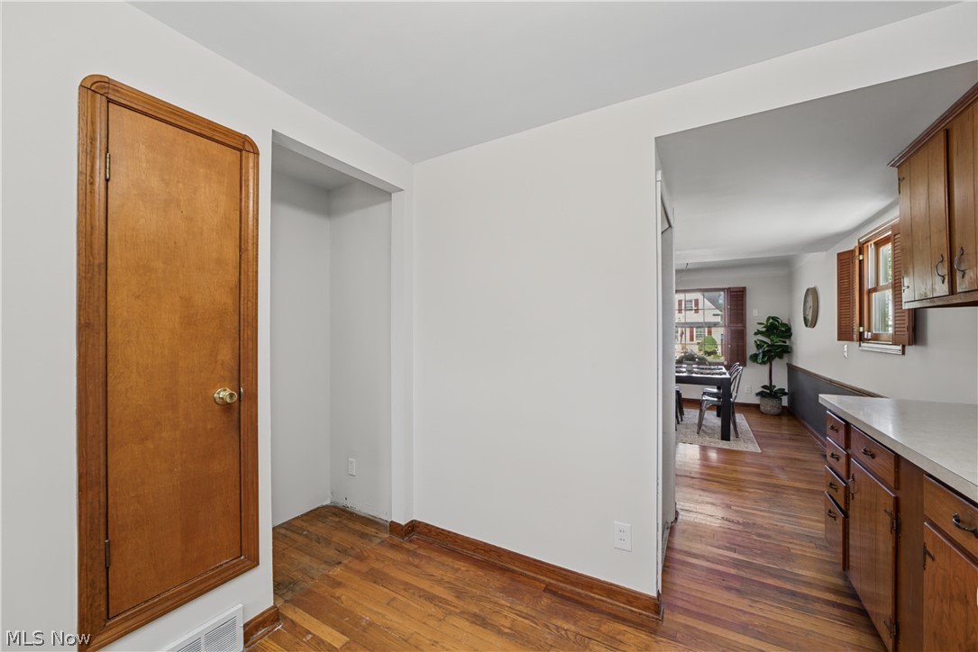 7427 Woodhaven Avenue Brooklyn OH 44144