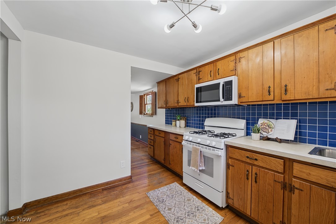 7427 Woodhaven Avenue Brooklyn OH 44144