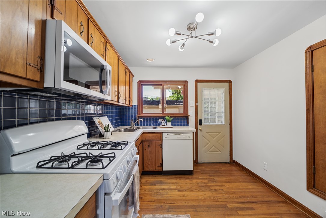 7427 Woodhaven Avenue Brooklyn OH 44144