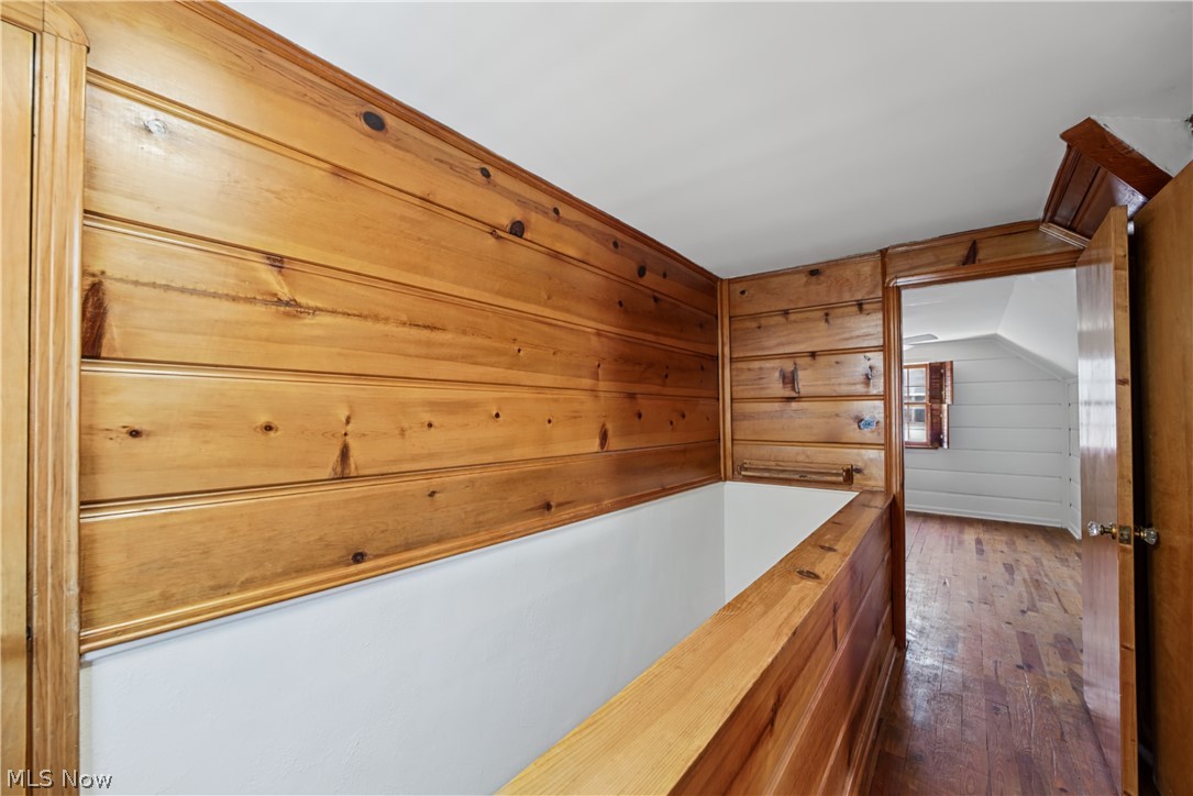 7427 Woodhaven Avenue Brooklyn OH 44144