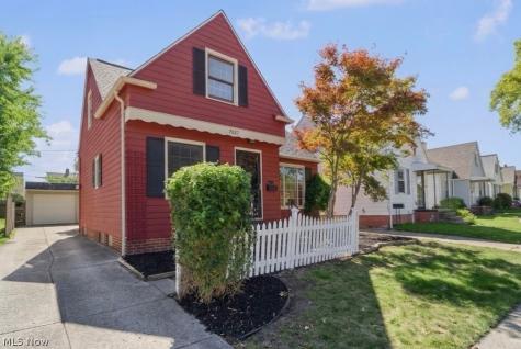 7427 Woodhaven Avenue Brooklyn OH 44144