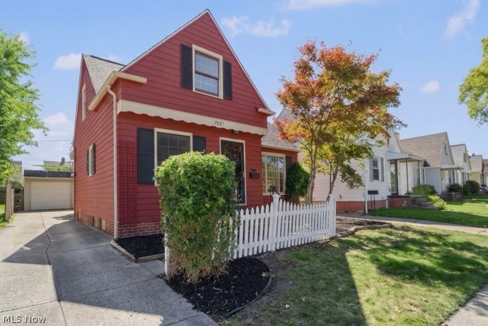 7427 Woodhaven Avenue Brooklyn OH 44144