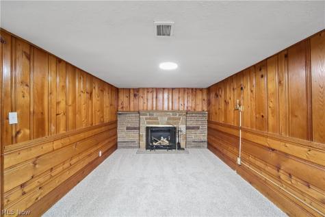 7427 Woodhaven Avenue Brooklyn OH 44144