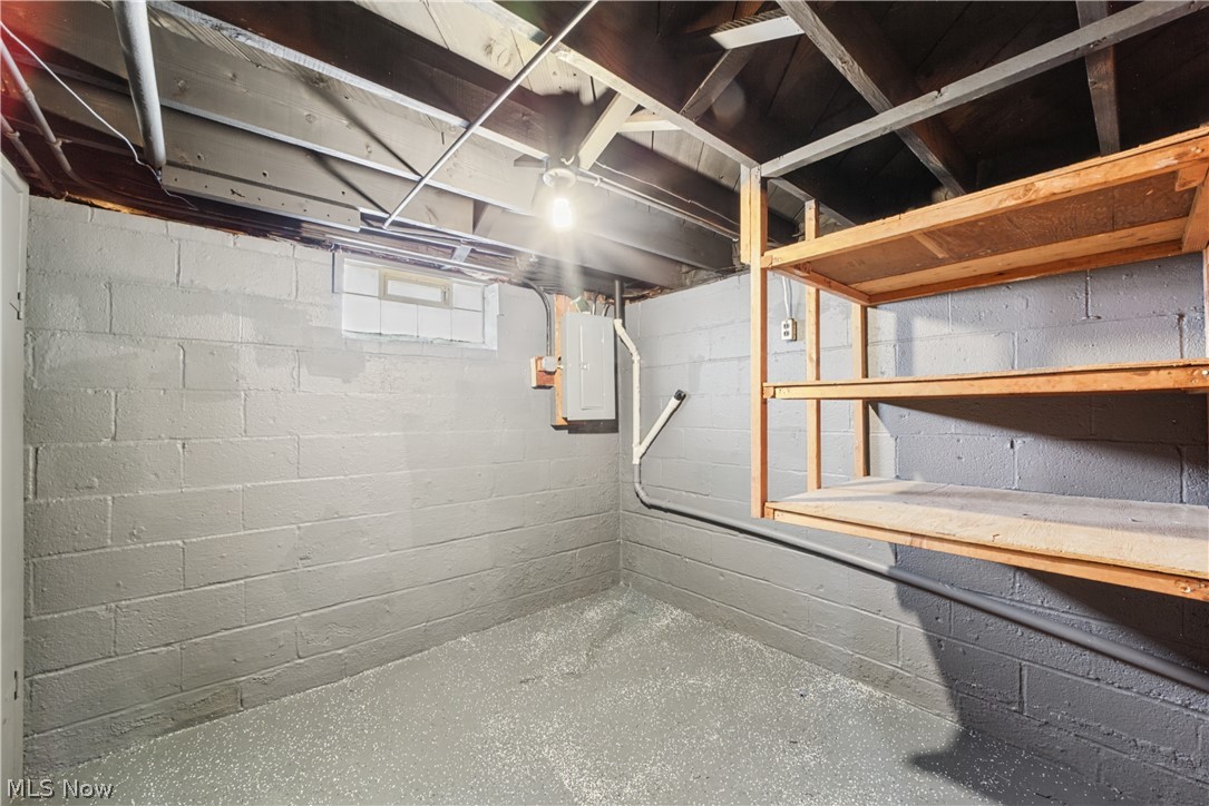7427 Woodhaven Avenue Brooklyn OH 44144