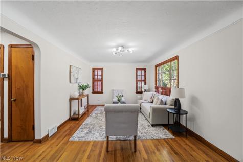 7427 Woodhaven Avenue Brooklyn OH 44144