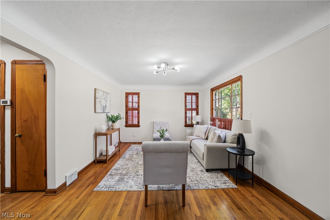 7427 Woodhaven Avenue Brooklyn OH 44144