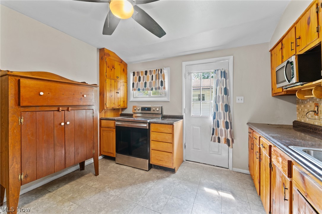 17632 Laurel Avenue Lake Milton OH 44429