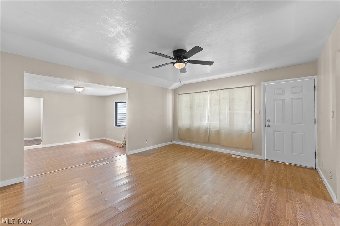 17632 Laurel Avenue Lake Milton OH 44429