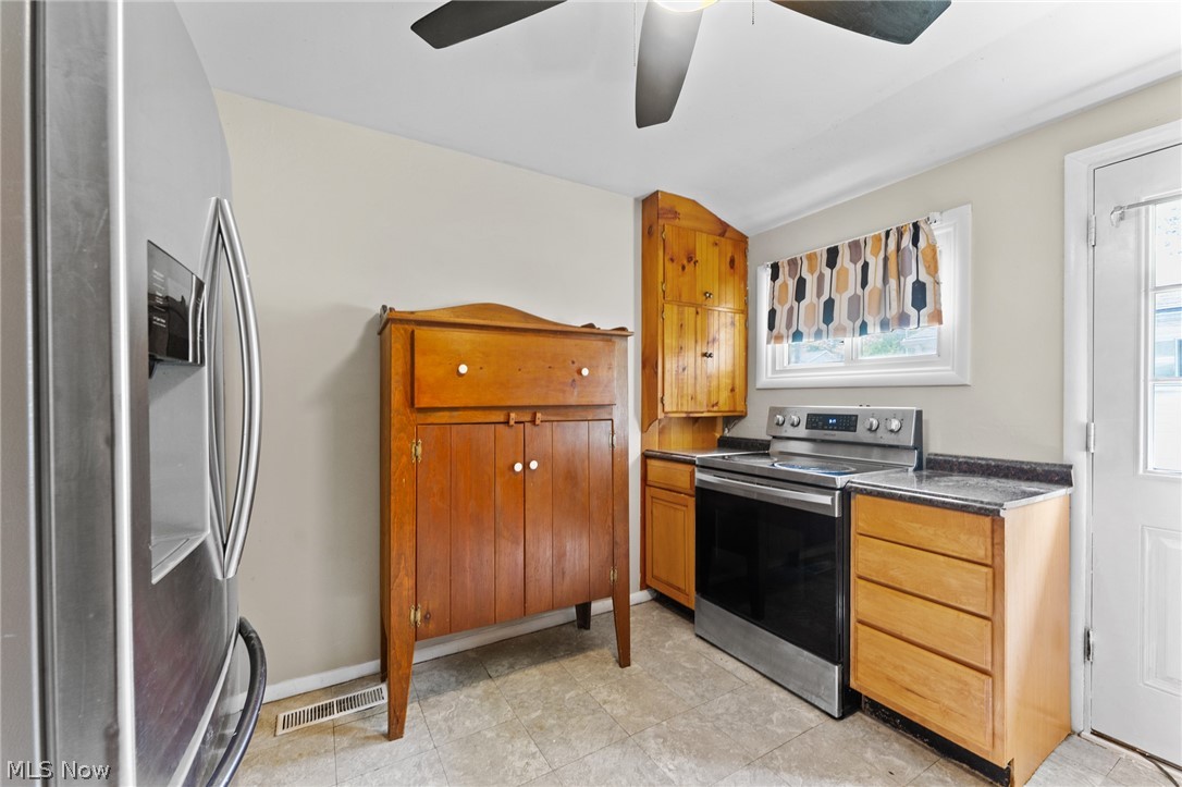 17632 Laurel Avenue Lake Milton OH 44429