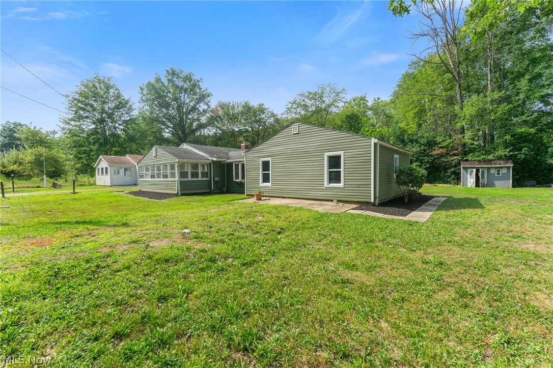 17632 Laurel Avenue Lake Milton OH 44429