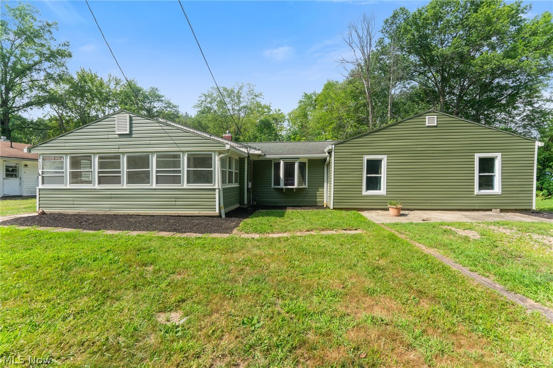 17632 Laurel Avenue Lake Milton OH 44429