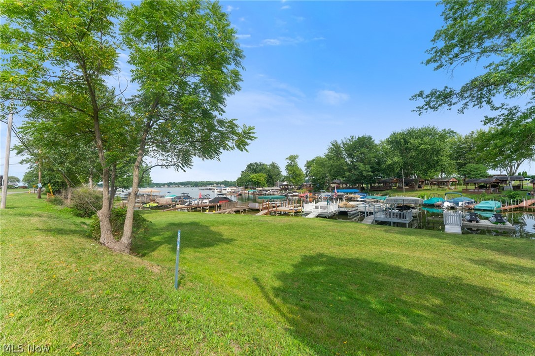 17632 Laurel Avenue Lake Milton OH 44429