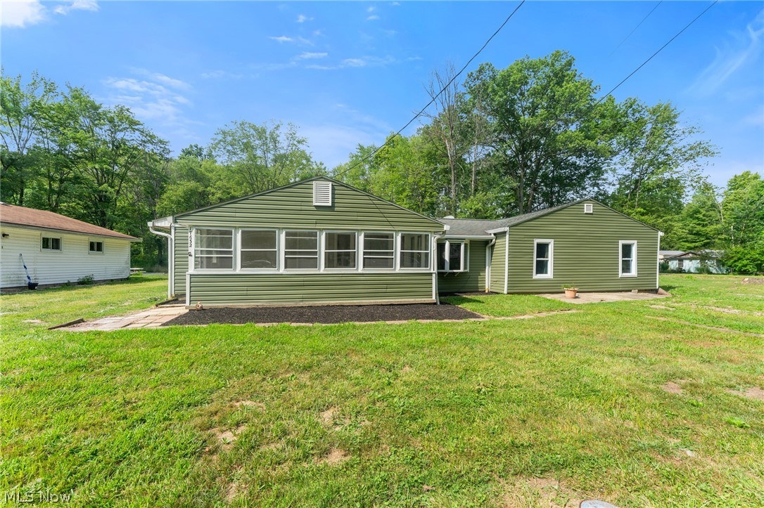 17632 Laurel Avenue Lake Milton OH 44429