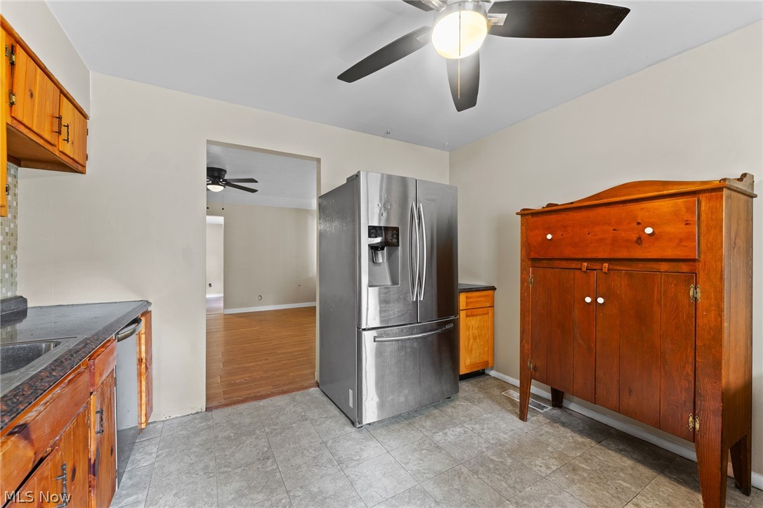 17632 Laurel Avenue Lake Milton OH 44429