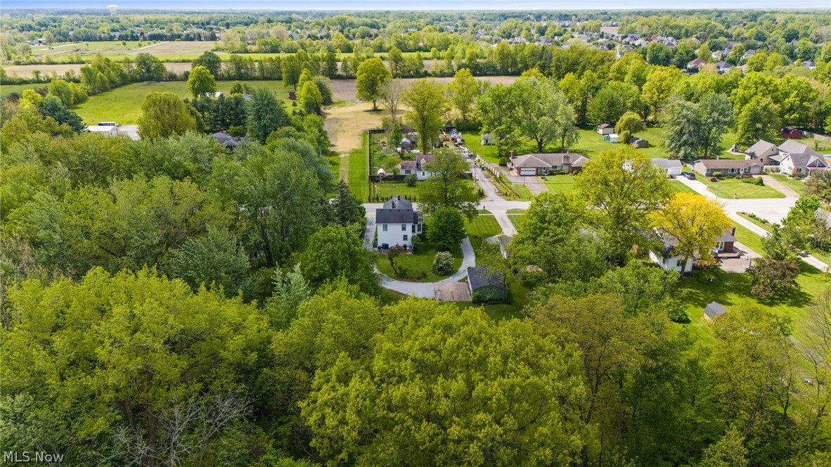 36602 Kinzel Road Avon OH 44011