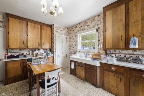 36602 Kinzel Road Avon OH 44011