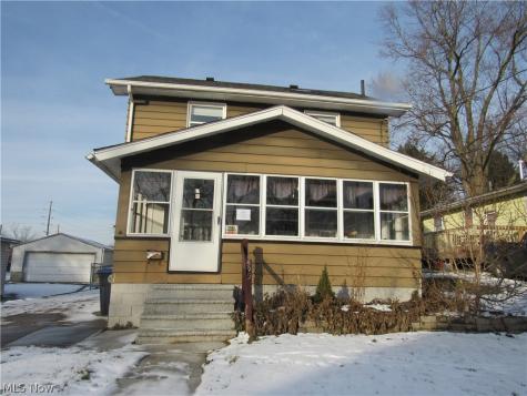 595 Flora Avenue Akron OH 44314