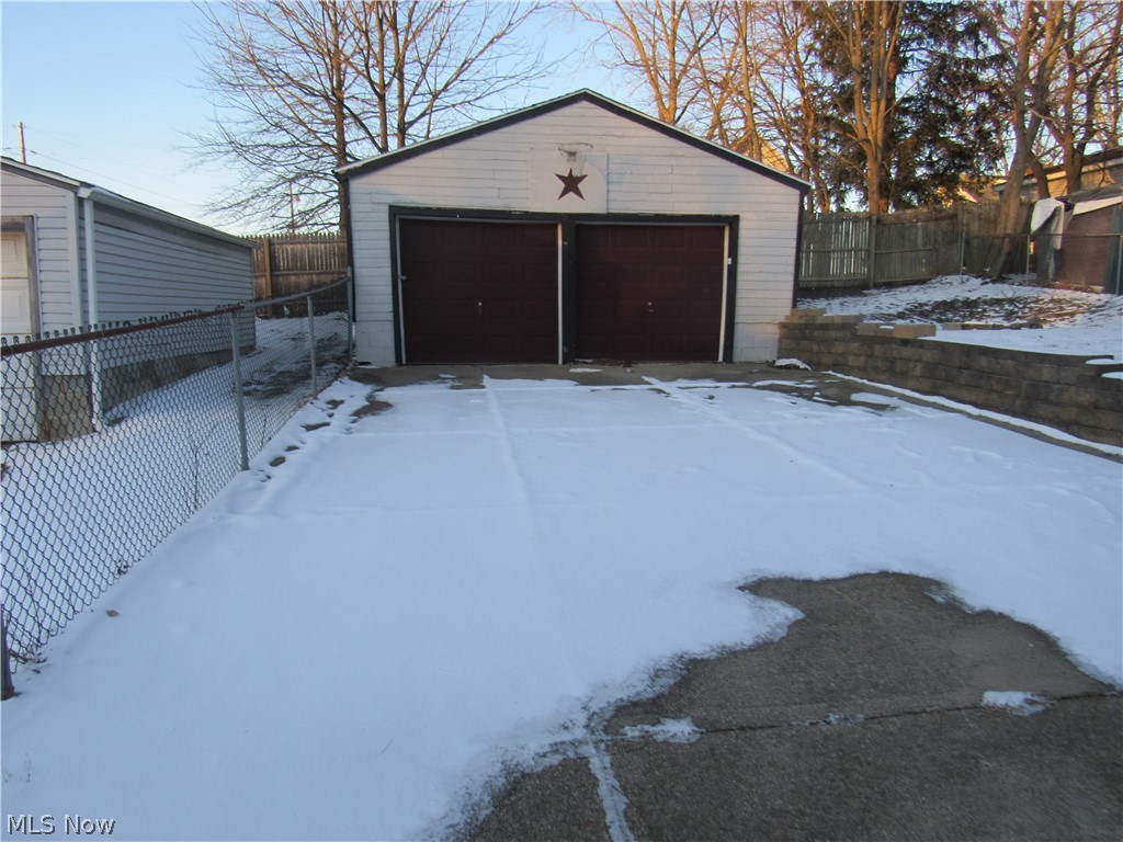 595 Flora Avenue Akron OH 44314