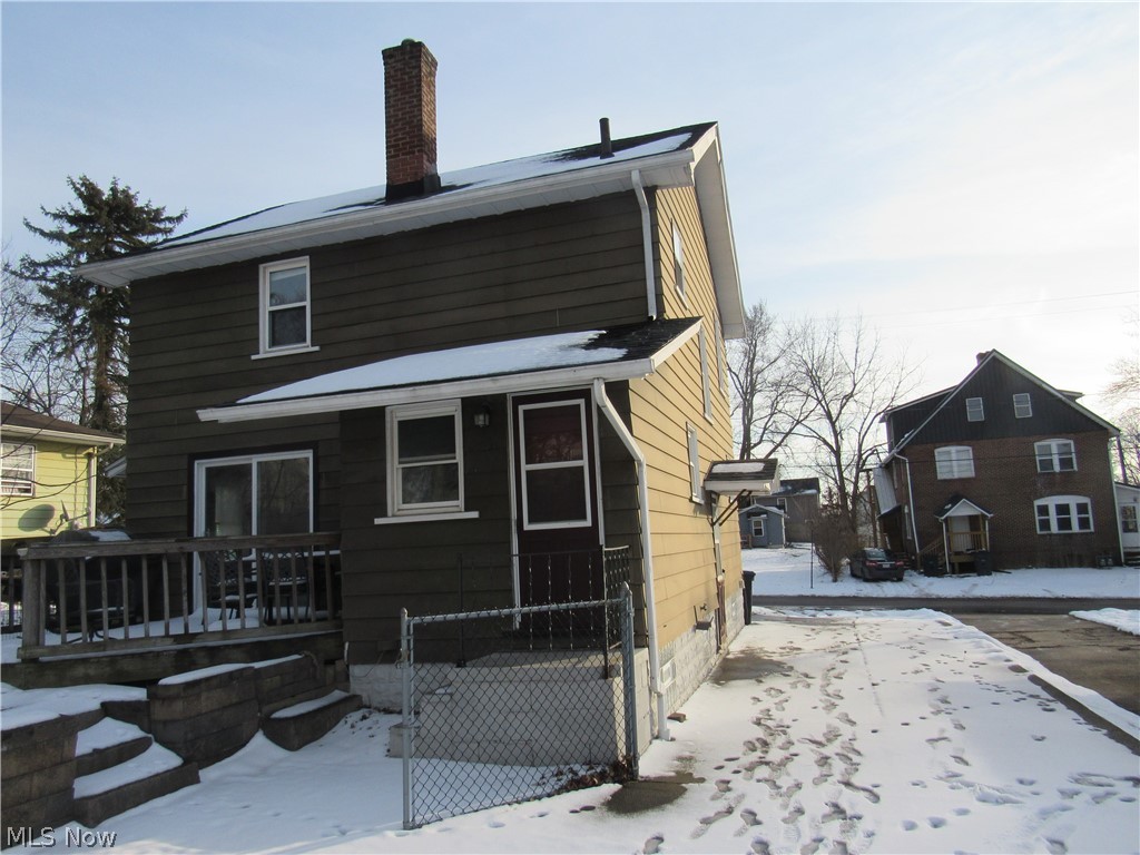 595 Flora Avenue Akron OH 44314