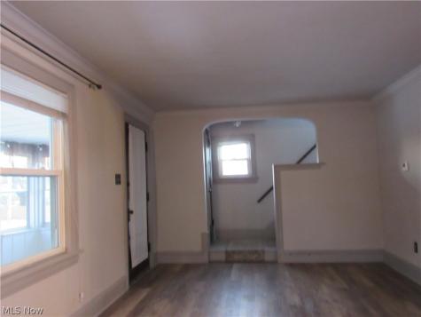 595 Flora Avenue Akron OH 44314