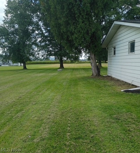 574 Lock Seventeen Rd SE Gnadenhutten OH 44629