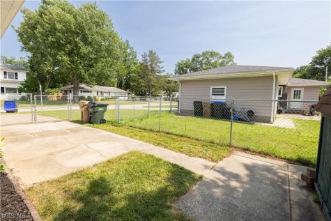 3130 Charles Street Cuyahoga Falls OH 44221