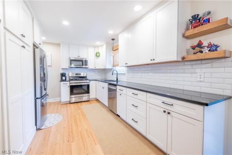 3130 Charles Street Cuyahoga Falls OH 44221