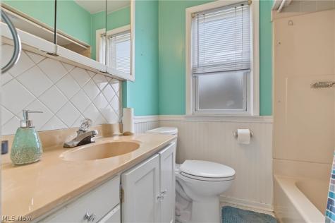 3211 North Avenue Parma OH 44134