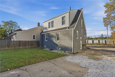 2130 8th Street NE Canton OH 44704
