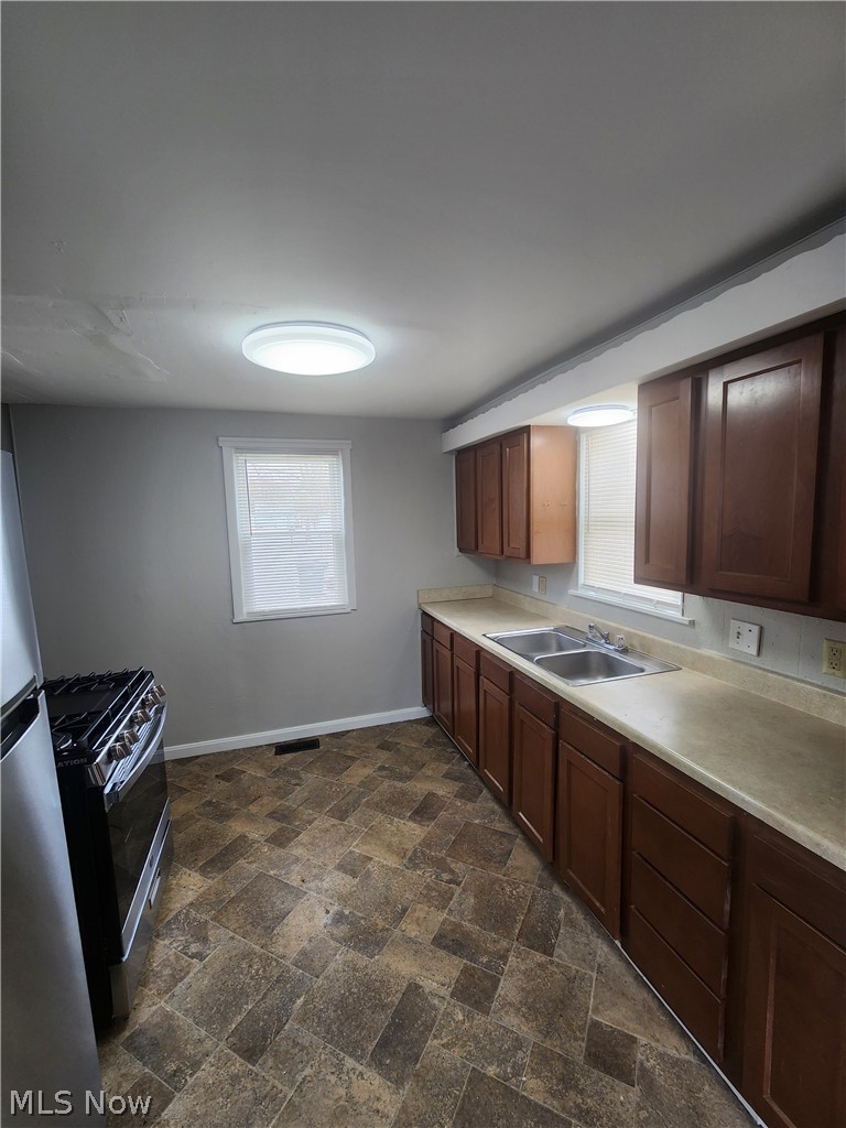 845 Willard Avenue SE Warren OH 44484