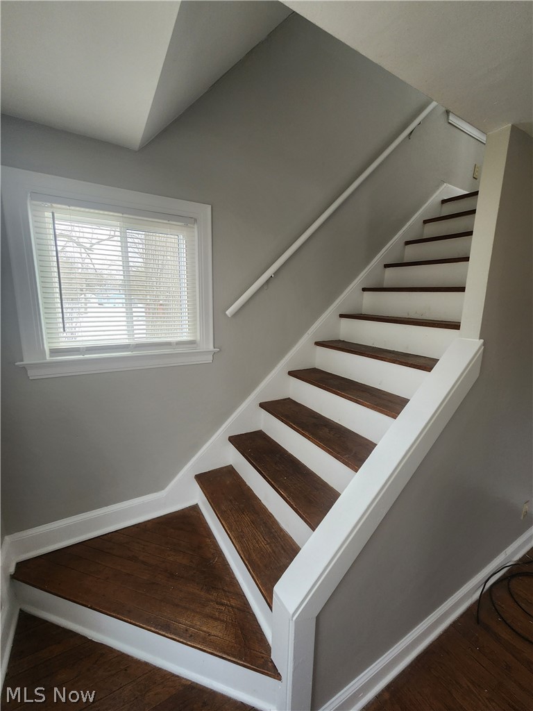 845 Willard Avenue SE Warren OH 44484