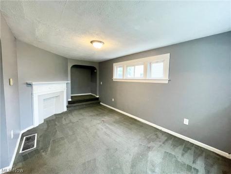 976 Rondel Road Cleveland OH 44110