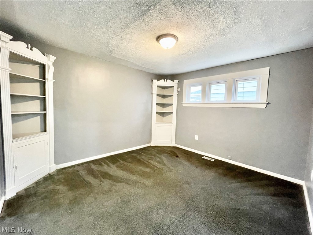 976 Rondel Road Cleveland OH 44110