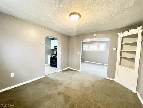 976 Rondel Road Cleveland OH 44110