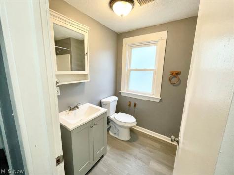 976 Rondel Road Cleveland OH 44110