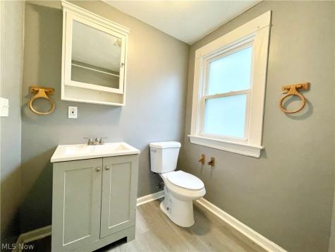 976 Rondel Road Cleveland OH 44110