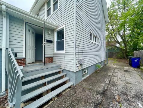 976 Rondel Road Cleveland OH 44110