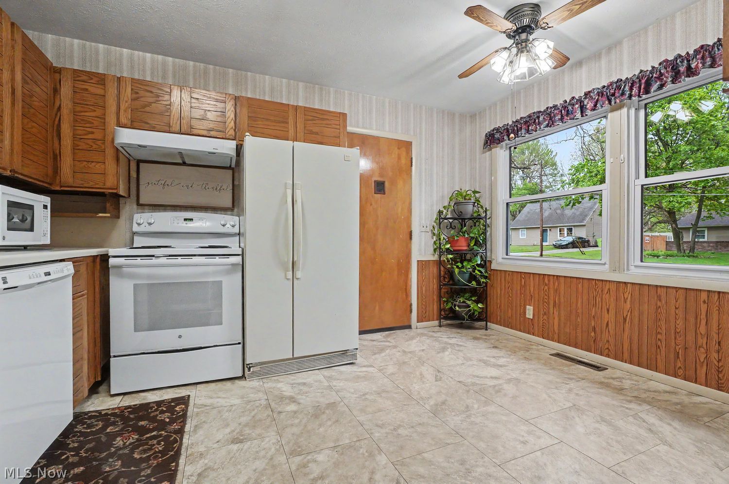 582 Eric Drive Tallmadge OH 44278