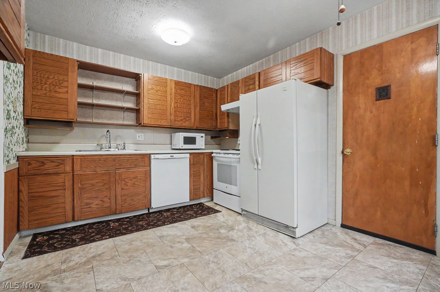 582 Eric Drive Tallmadge OH 44278