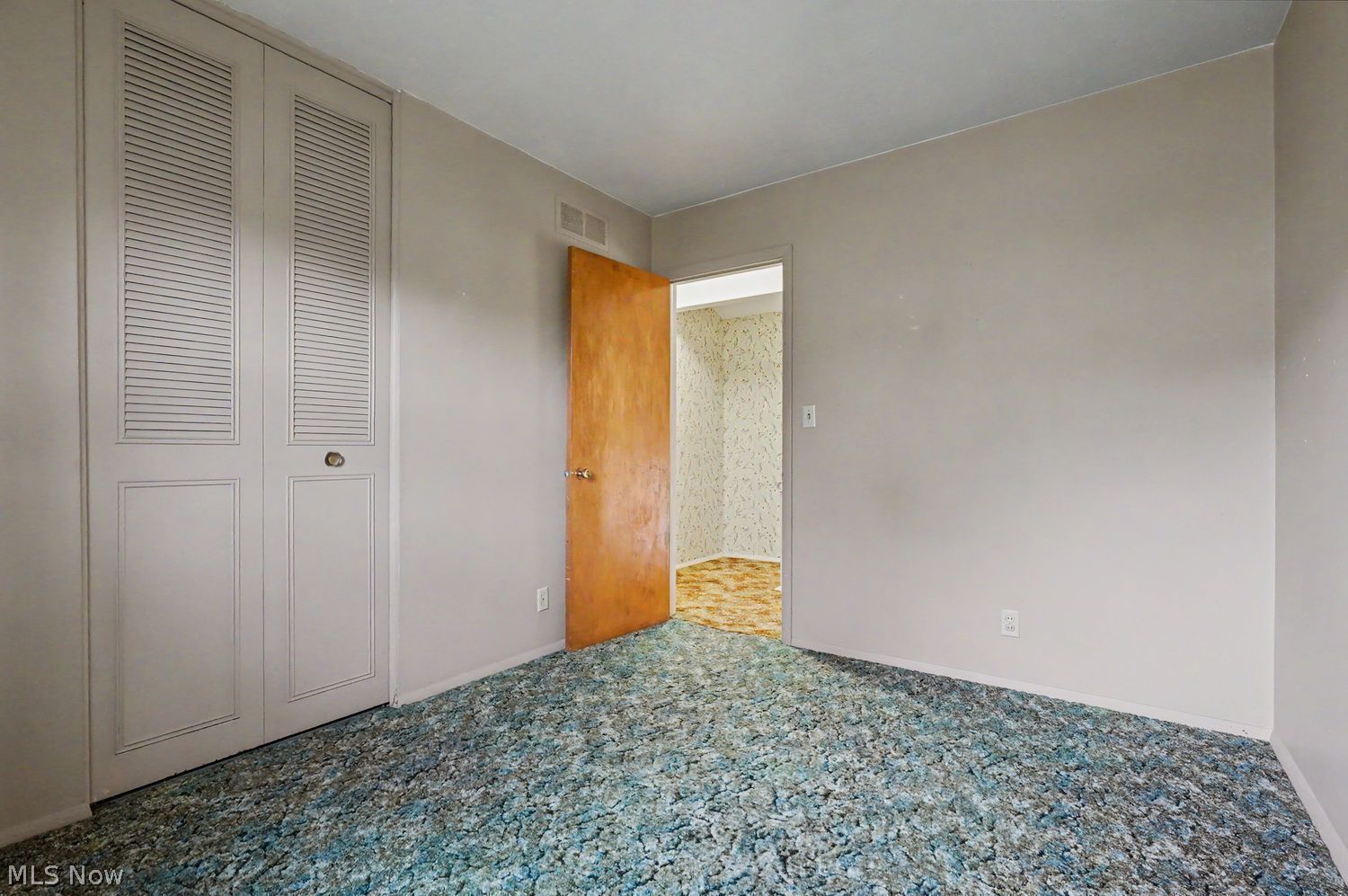 582 Eric Drive Tallmadge OH 44278