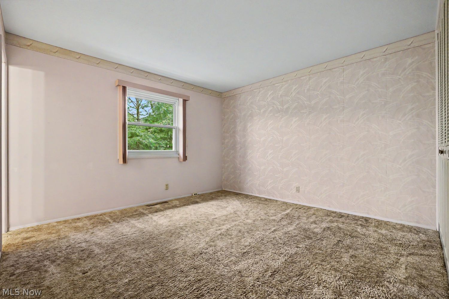 582 Eric Drive Tallmadge OH 44278