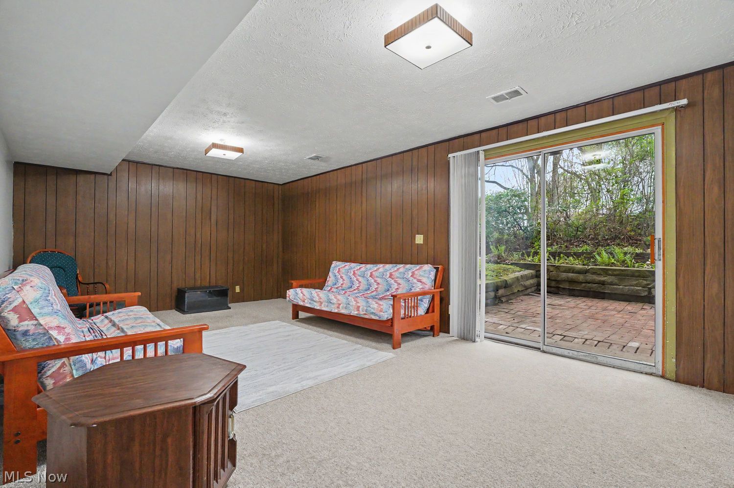 582 Eric Drive Tallmadge OH 44278