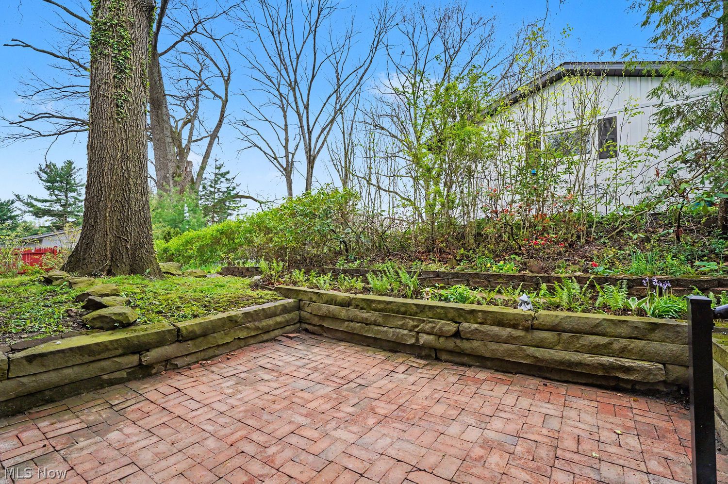 582 Eric Drive Tallmadge OH 44278